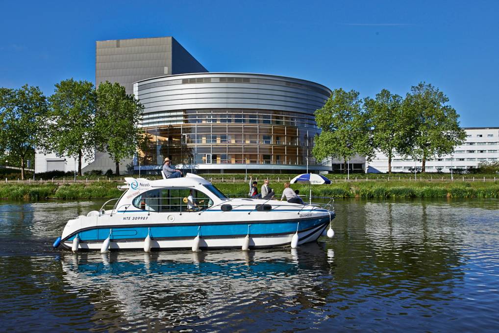 Nantes aluguer de barcaças - Cidade do Congresso